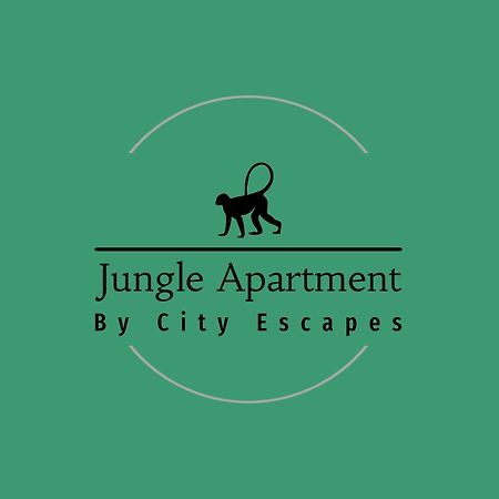 Jungle Escape, City Apartment With Parking & Terrace 체스터 외부 사진